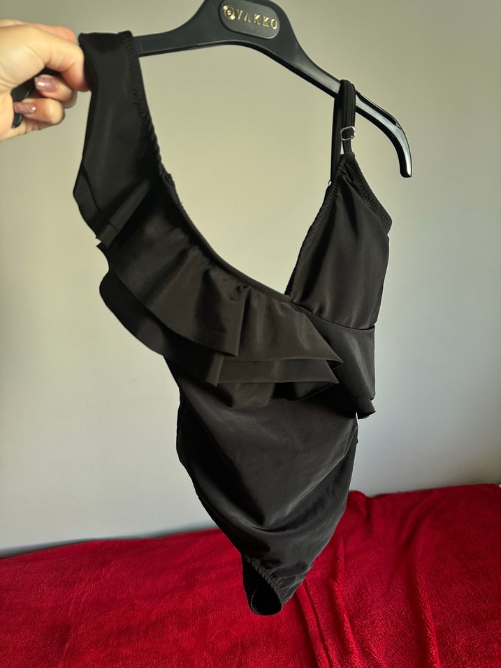 Siyah Fırfırlı Strappy Gotik Mayo - Görsel 3