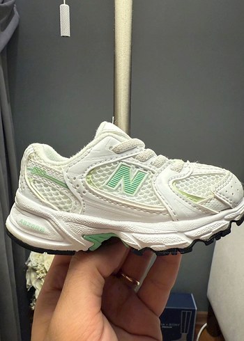 New Balance 22