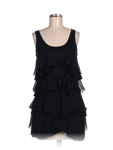 H&M Kısa Elbise %70 İndirimli.