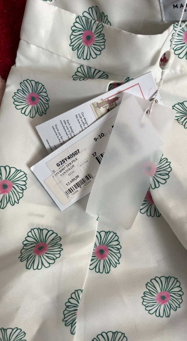 Beyaz Çiçek Desenli Bol Kesim Kadın Pantolon - Görsel 5