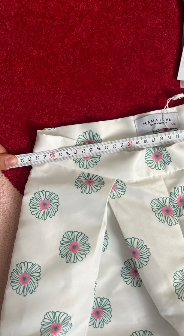 Beyaz Çiçek Desenli Bol Kesim Kadın Pantolon - Görsel 4