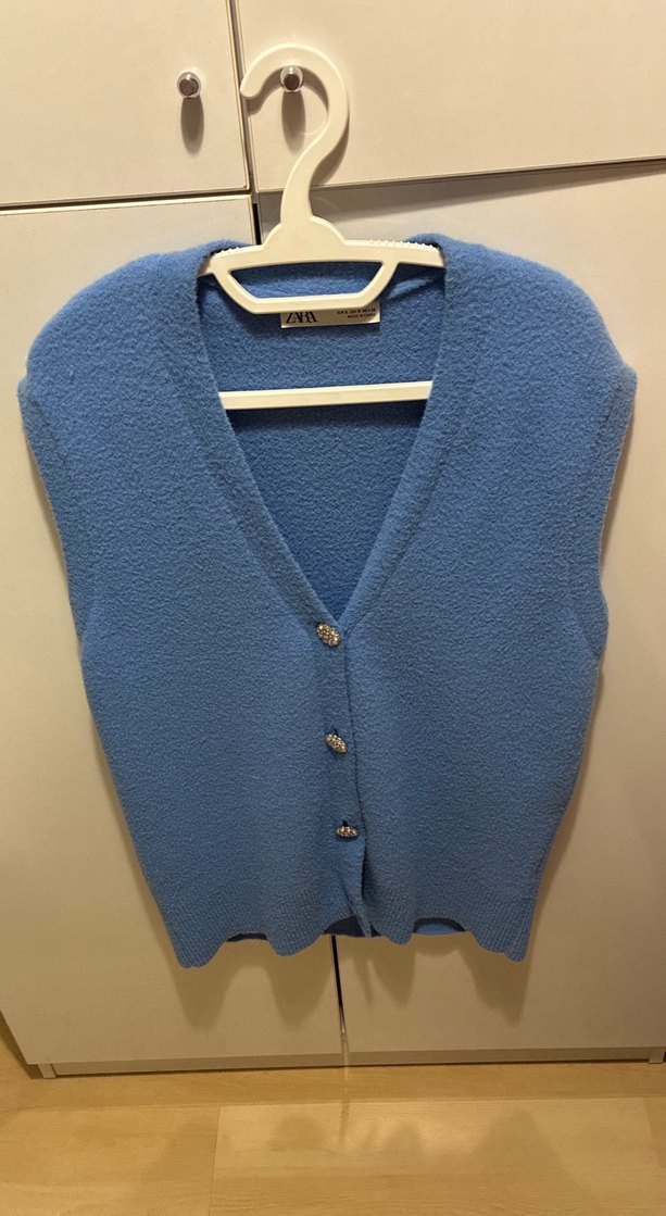 Mavi Düğmeli Kolsuz Midi Hırka - Görsel 2