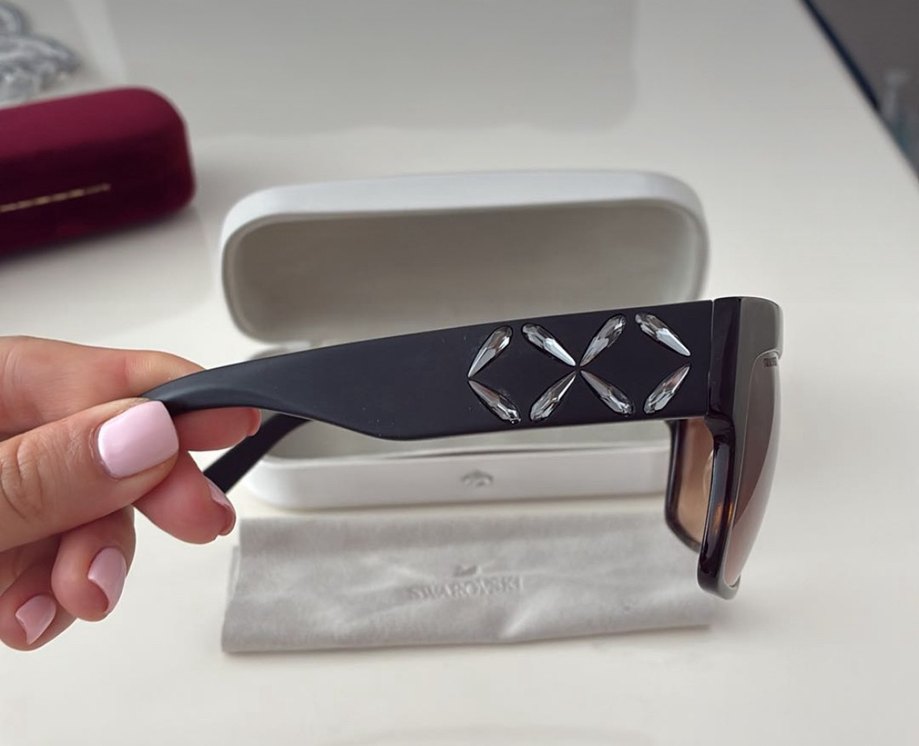 Bej Parlak Kadın Gözlüğü - Swarovski - Görsel 3