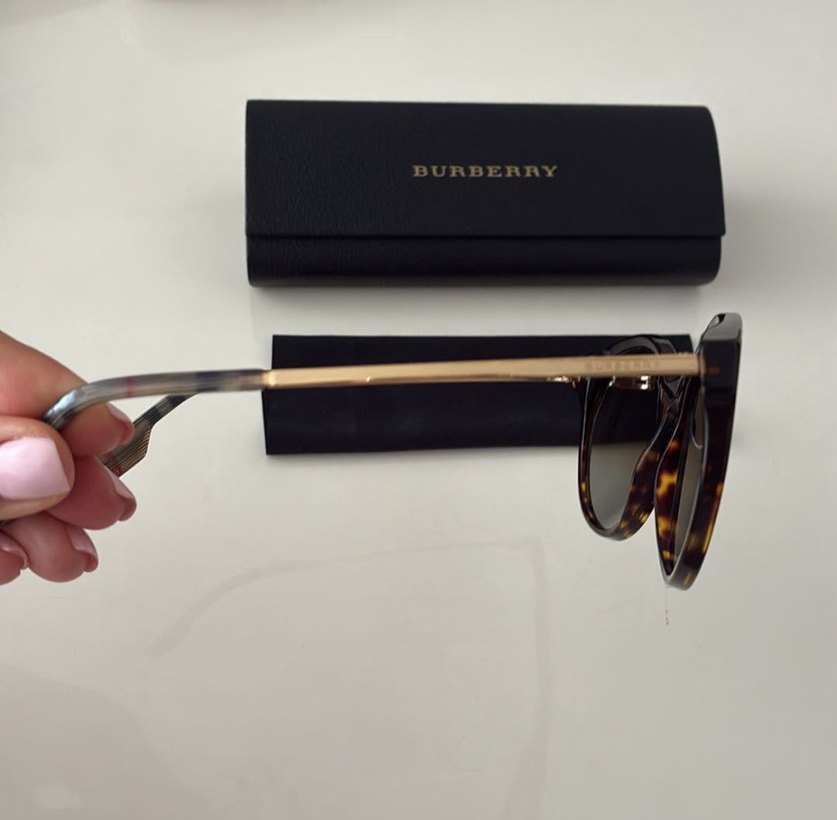 Burberry Kemer Detaylı Koyu Kahverengi Kadın Güneş Gözlüğü - Görsel 2