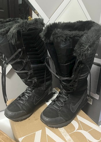 NİKE Siyah Kürklü Kadın çizme - Görsel 3
