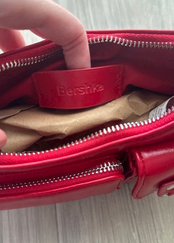 Fermuarlı Parlak Kırmızı Deri Kadın Çanta - Görsel 3