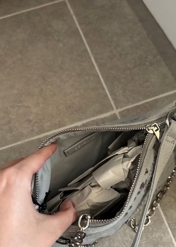 Bershka pullu Gri Zincir Detaylı Kadın Çanta - Görsel 4