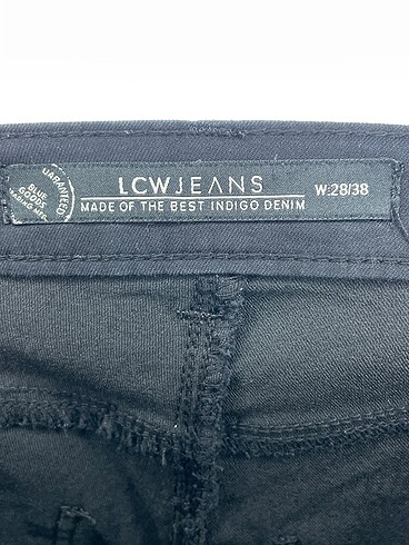 28 Beden siyah Renk LC Waikiki Jean / Kot %70 İndirimli.