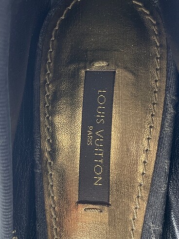 39 Beden siyah Renk Louis Vuitton Klasik Ayakkabı %70 İndirimli.
