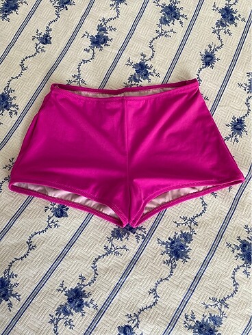şortlu bikini altı