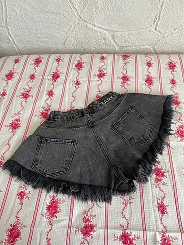 Zara mini şort