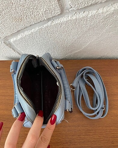 Zara mavi askılı çanta