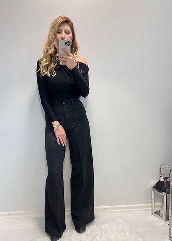 Siyah Yüksek Yakalı Uzun Kollu Ofis Bluzu - Görsel 3