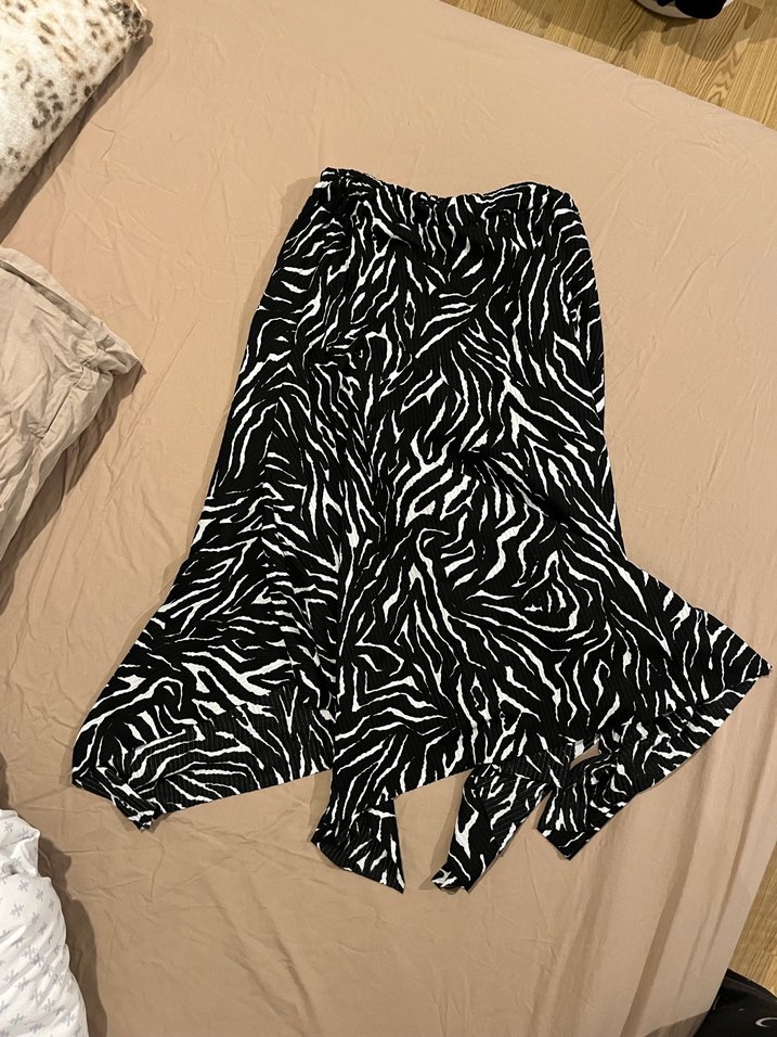 Zebra Desenli Uzun Midi Etek milla trendyolmilla - Görsel 4