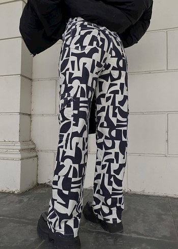 Siyah beyaz geometrik desenli baggy pantolon - Görsel 3