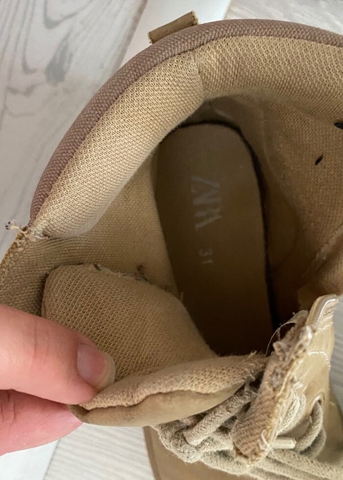 Erkek çocuk bot - Görsel 4