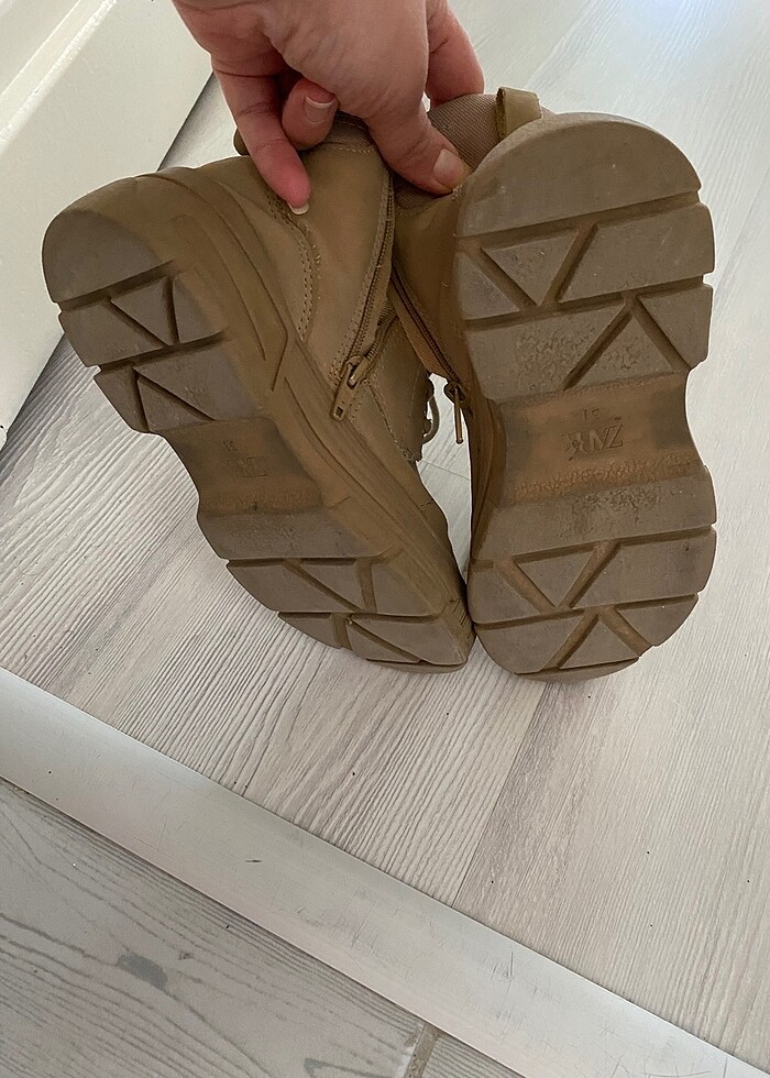 Erkek çocuk bot - Görsel 5