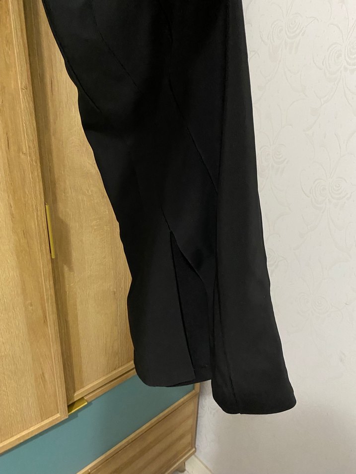 Uzun Kollu Siyah V Yakalı Uzun Elbise - Görsel 2