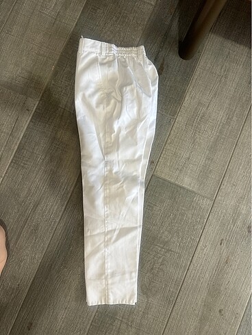 Beyaz pantalon