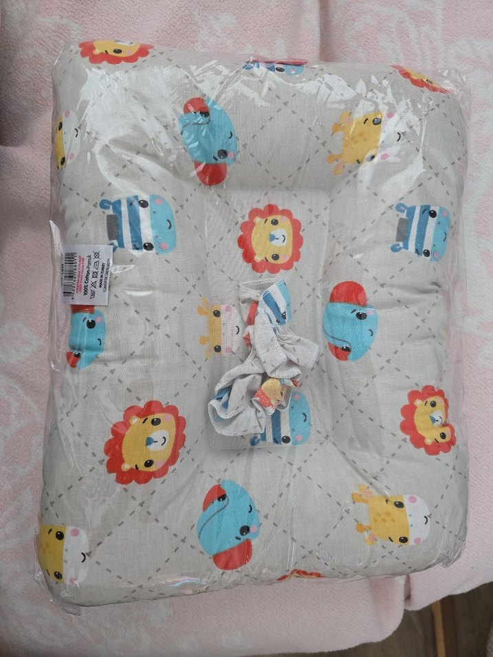 Fisher-Price Çok Renkli Emzirme Yastığı - Görsel 4