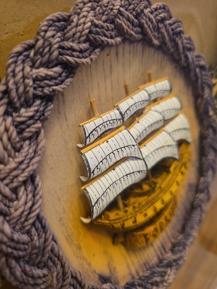 Altın Renkli Vintage Bodrum Rozeti - Görsel 3