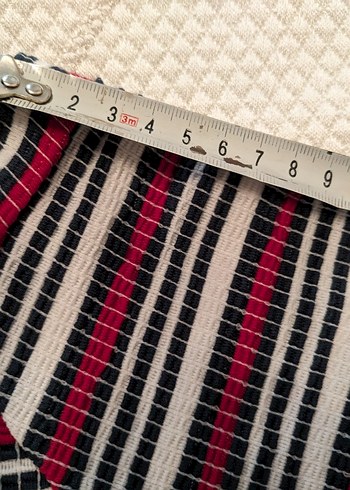 Çizgili kayık yaka crop tişört - Görsel 2