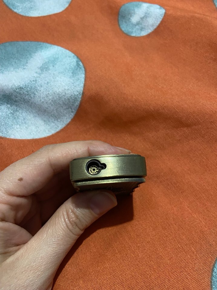 Vintage Erkek Altın Renkli Rozet - Görsel 3