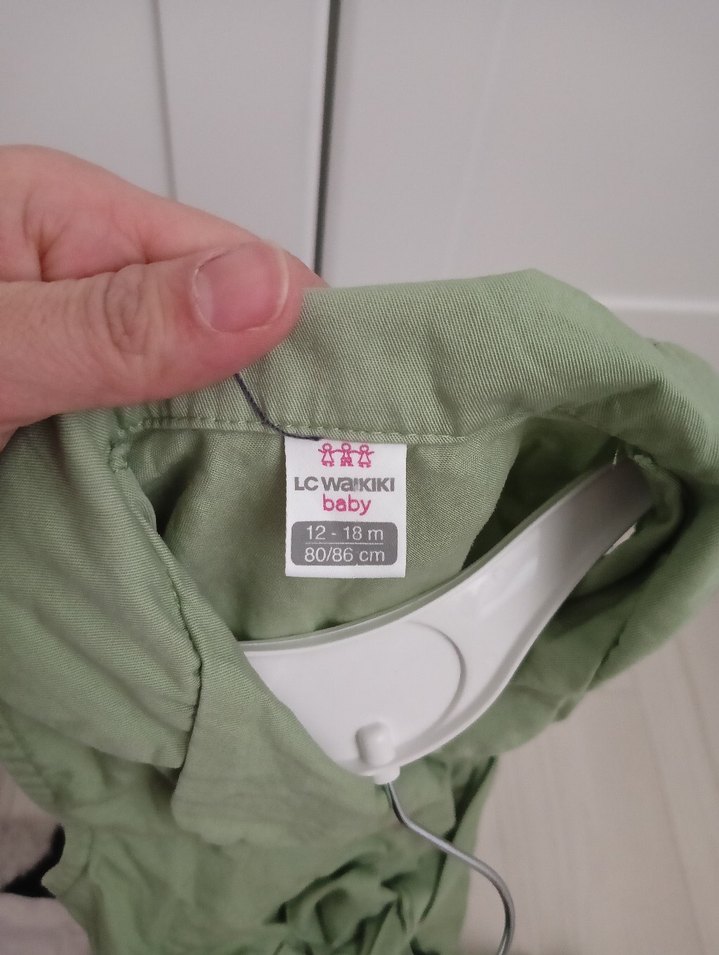 Kız Çocuk Yeşil Keten Düğmeli Yelek - Görsel 3