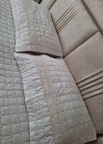 çift kişilik güpürlü Beyaz  Yatak Örtüsü çok iyi durumda - Görsel 4