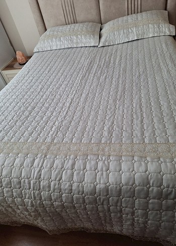 çift kişilik güpürlü Beyaz  Yatak Örtüsü çok iyi durumda - Görsel 5