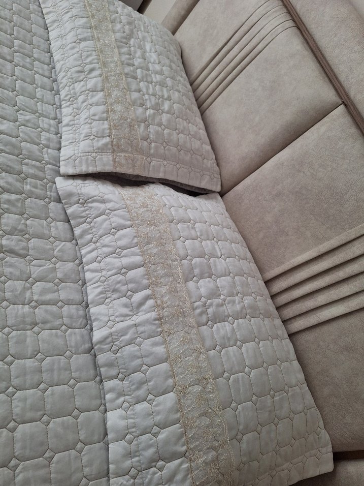 çift kişilik güpürlü Beyaz  Yatak Örtüsü çok iyi durumda - Görsel 4