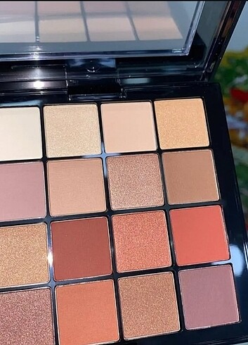 NYX FAR PALETİ 