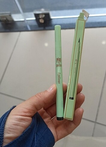 Pixy Pixi eyeliner