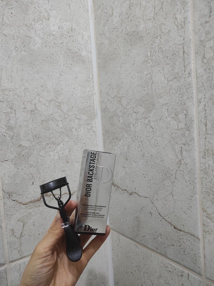 Dior Siyah Kirpik Kıvırıcı - Görsel 5