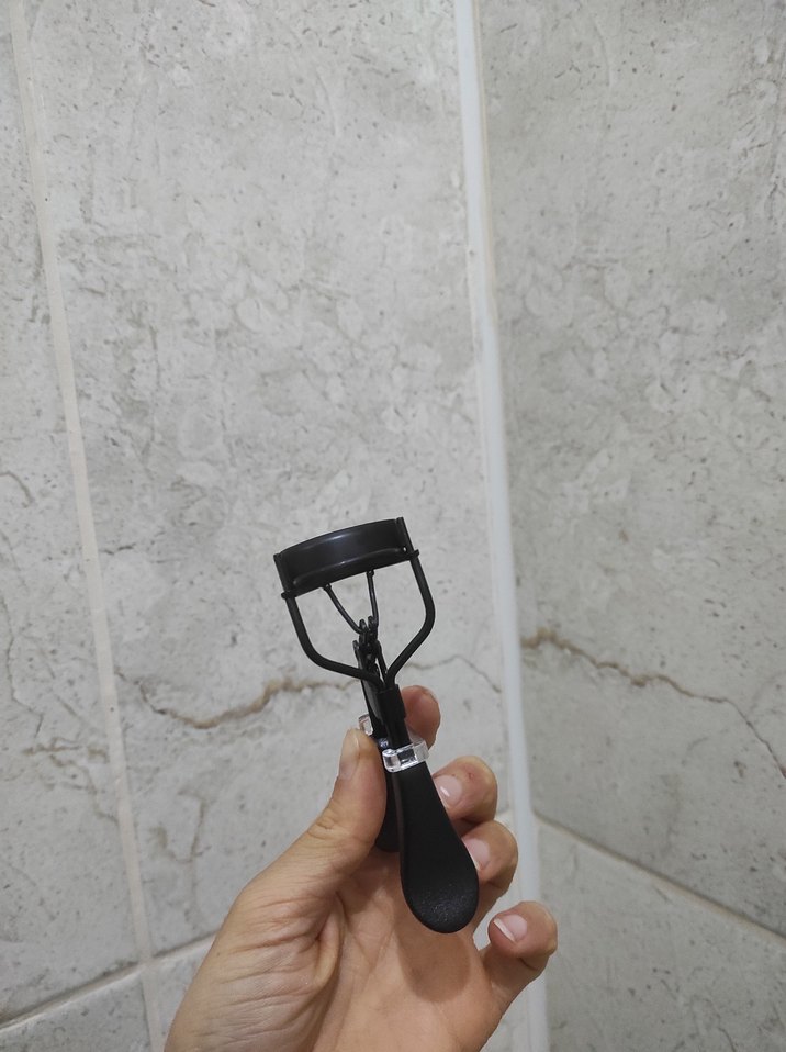 Dior Siyah Kirpik Kıvırıcı - Görsel 3