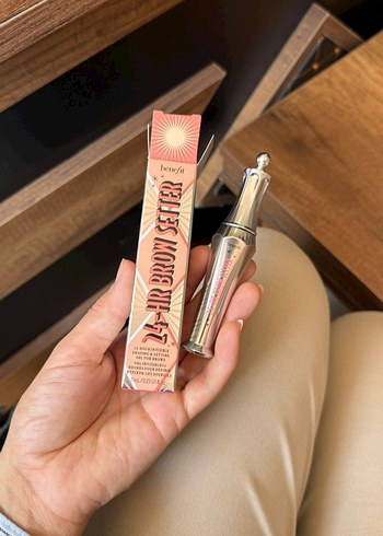 Benefit 24-Hour Kaş Maskarası Bej