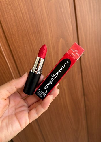MAC Kırmızı Ruj Ruby Woo 691