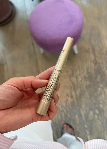 Parlak Altın Renkli Mascara