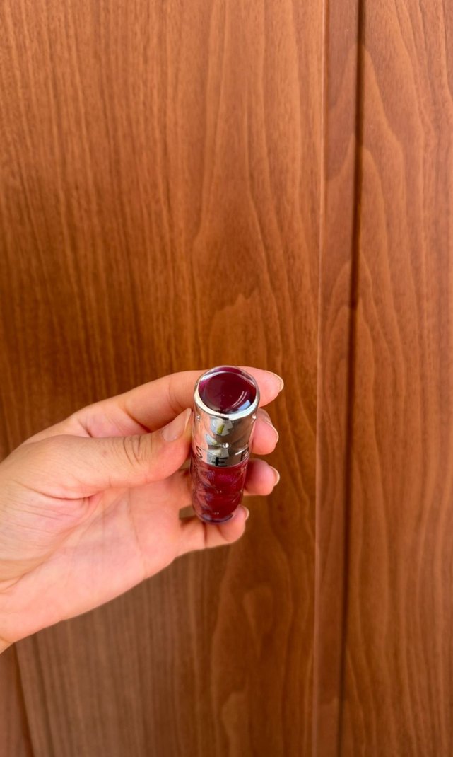 Parlak Bordo dudak parlatıcısı - Görsel 2