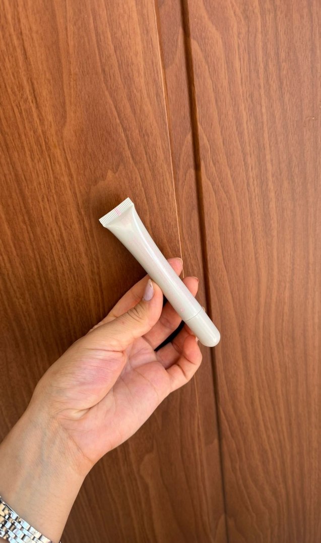 Pastel Bej Dudak Parlatıcısı - Görsel 2