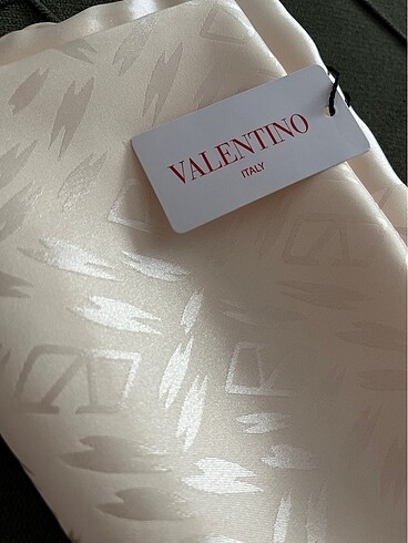 Valentino Şal