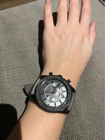 Armani saat