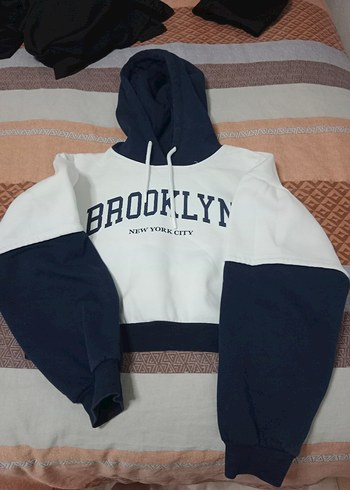 Lacivert Beyaz Kapüşonlu Kadın Sweatshirt