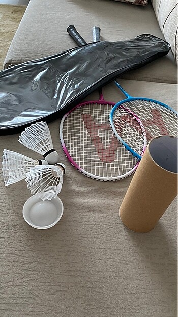 Badminton