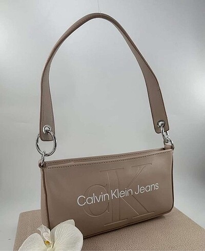 Beden Calvin Klein Jeans Çanta