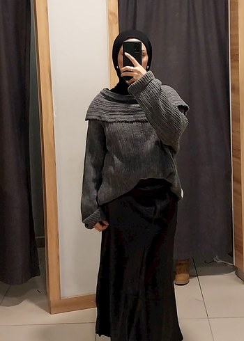 Gri Kayık Yakalı Salaş Midi Triko
