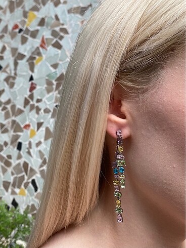 Swarovski Model Sallanan Taşlı Küpe
