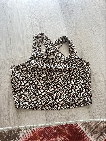 Çiçekli crop