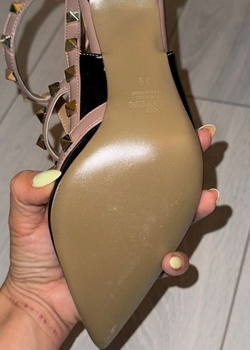 Siyah bej Parlak Yılan Desenli Tokalı Stiletto valentino muadili - Görsel 2