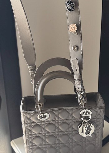 Dior replika Gri Zincir Detaylı Deri Kadın Çanta - Görsel 5